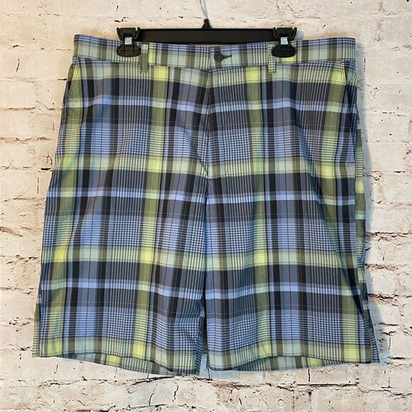 PGA Tour Golf Shorts Plaid Flat Front Blue Green Lightweight 5-Pocket Size 38 - Picture 1 of 6